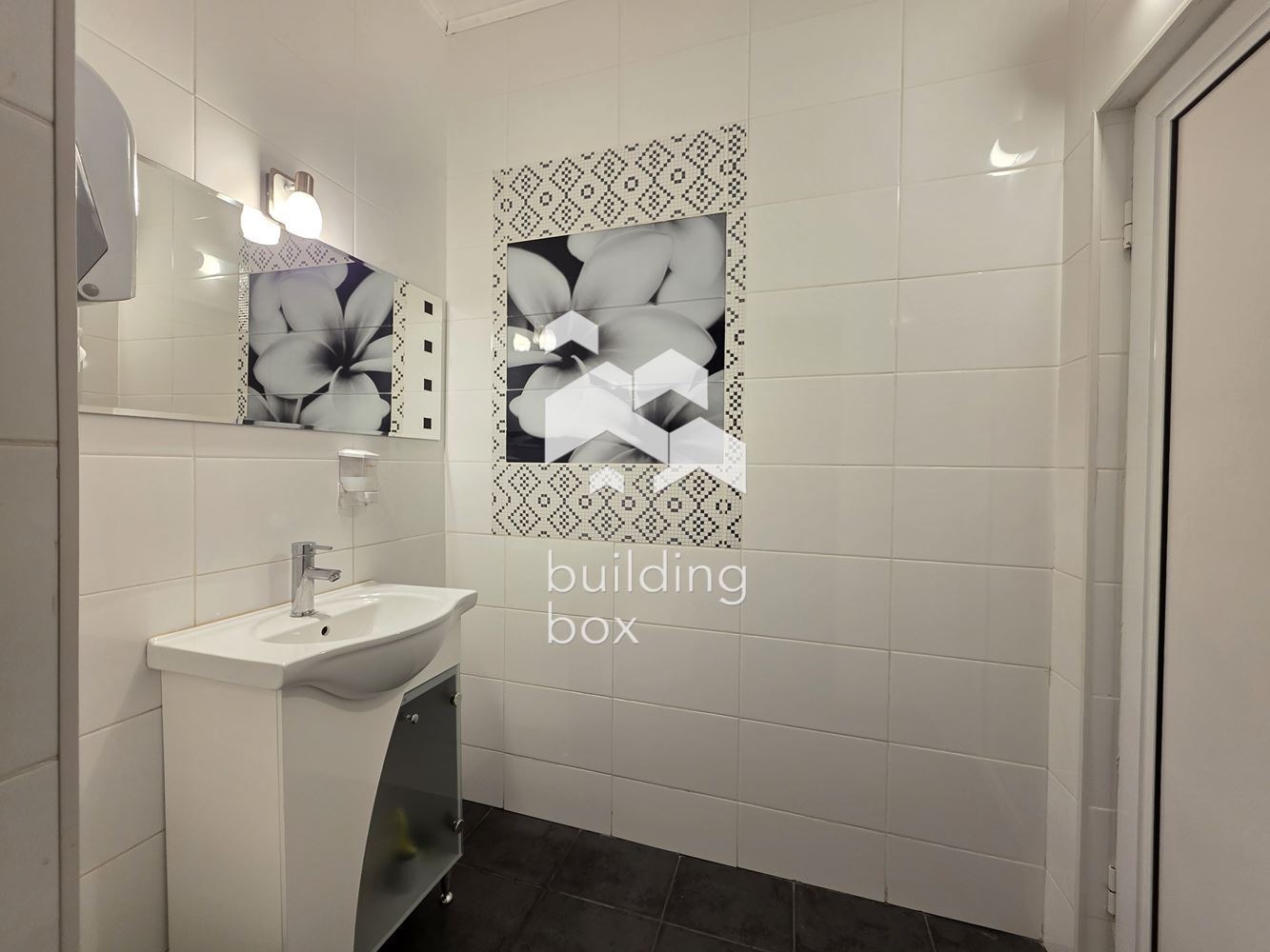 Продава МАГАЗИН, гр. София, Овча купел, снимка 13 - Магазини - 55309561