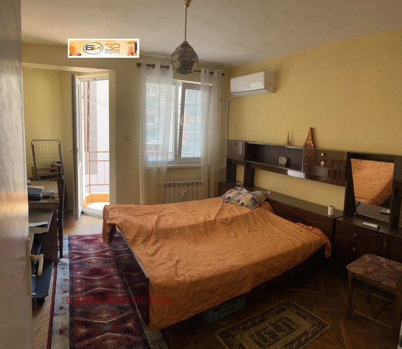 Продава  1-стаен град Враца , Център , 44 кв.м | 43032053