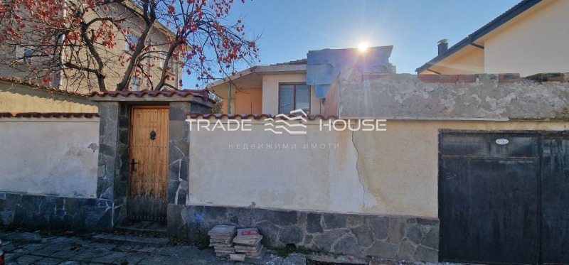 Продава КЪЩА, с. Белащица, област Пловдив, снимка 8 - Къщи - 53379070