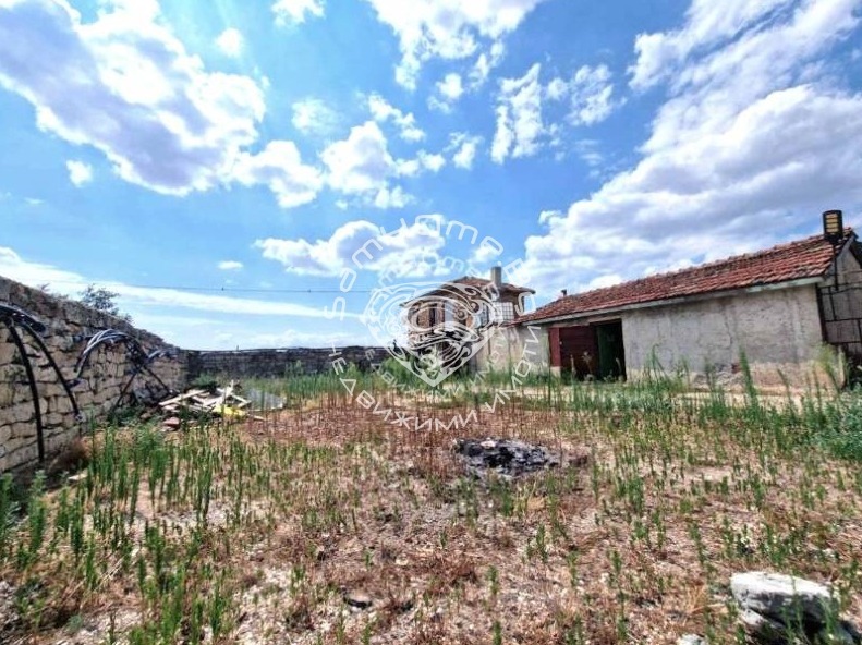 Продава КЪЩА, с. Чернево, област Варна