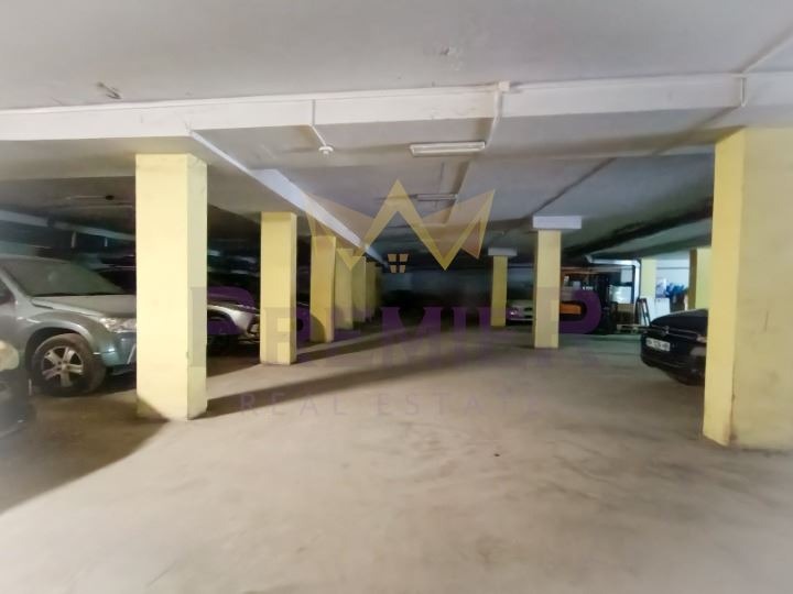 Продава ГАРАЖ, ПАРКОМЯСТО, гр. Варна, област Варна, снимка 4 - Гаражи и паркоместа - 54078312