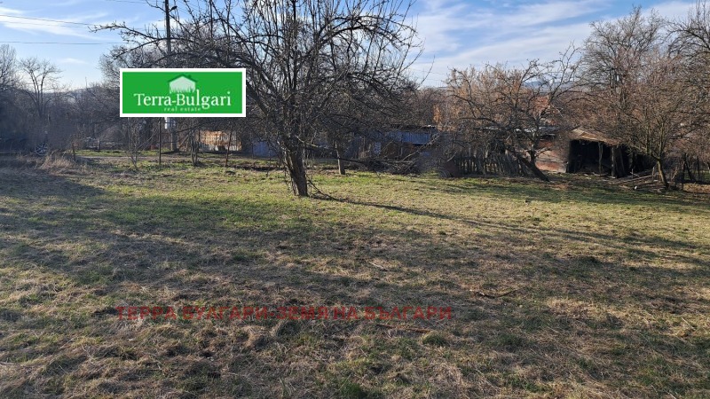 Продава ПАРЦЕЛ в област Перник, с. Витановци - 592 кв.м / При запитване, ТЕРРА БУЛГАРИ-ЗЕМЯ НА БЪЛГАРИ