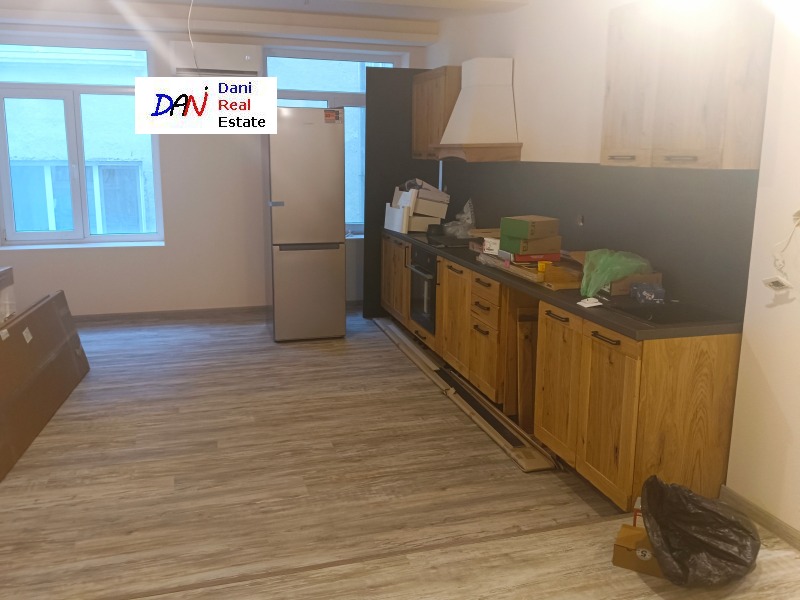 À venda  1 quarto Varna , Centar , 88 m² | 40991148