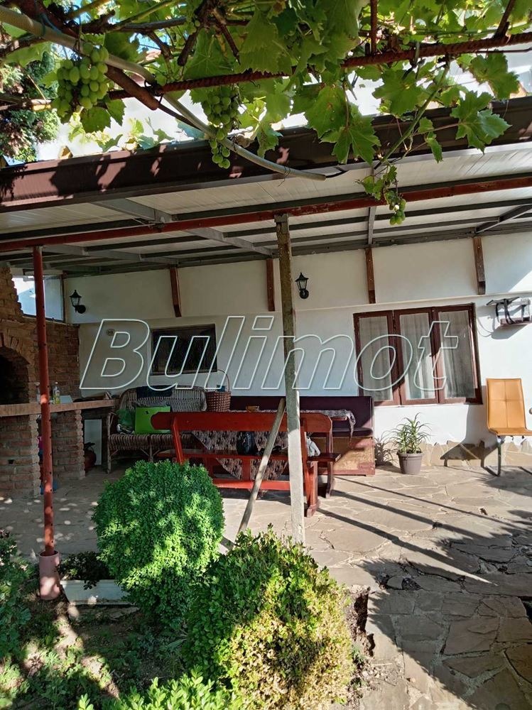 Продава ВИЛА, гр. Варна, м-т Боровец - юг, снимка 2 - Вили - 55439459