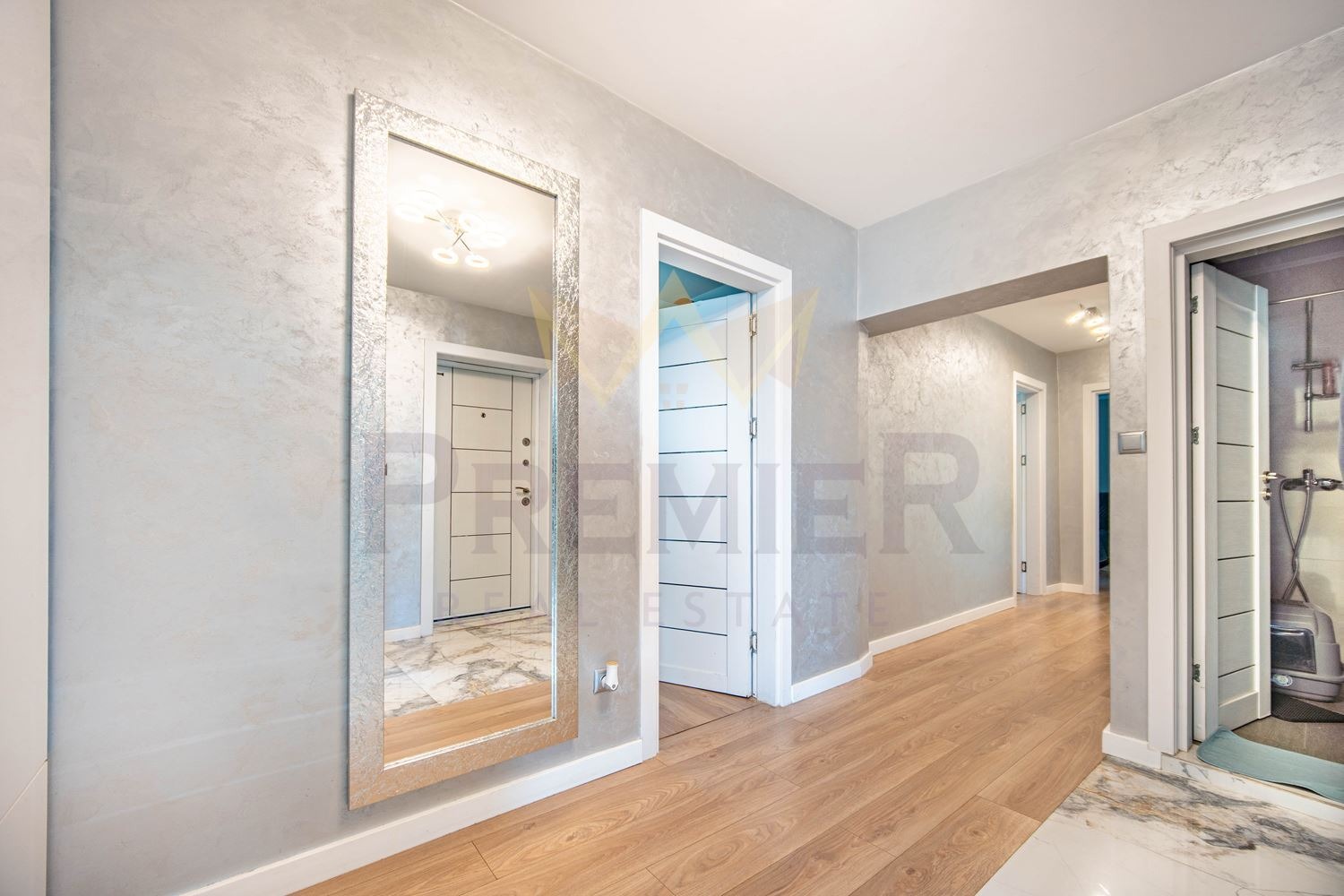 Продава МНОГОСТАЕН, гр. Бургас, Възраждане, снимка 17 - Апартаменти - 53717633