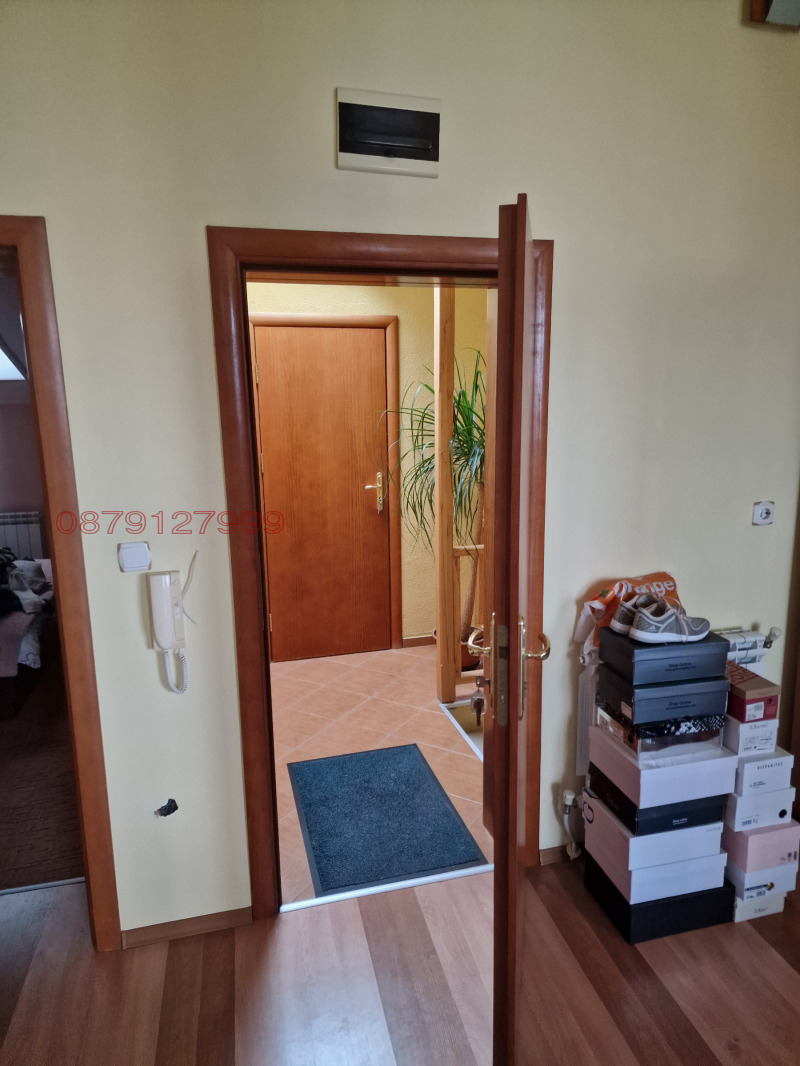 Продава 2-СТАЕН, гр. Шумен, Пазара, снимка 12 - Апартаменти - 52779870