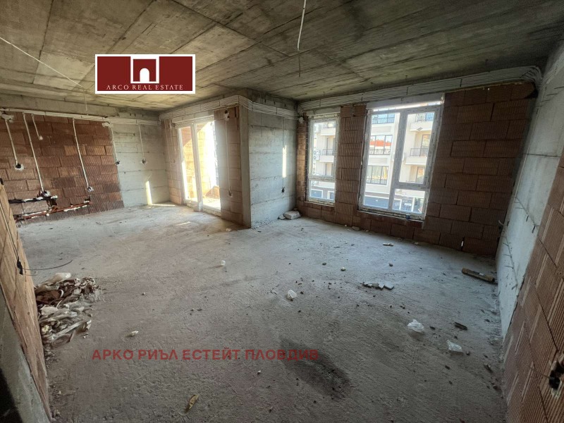 Продава 3-СТАЕН, гр. Пловдив, Остромила