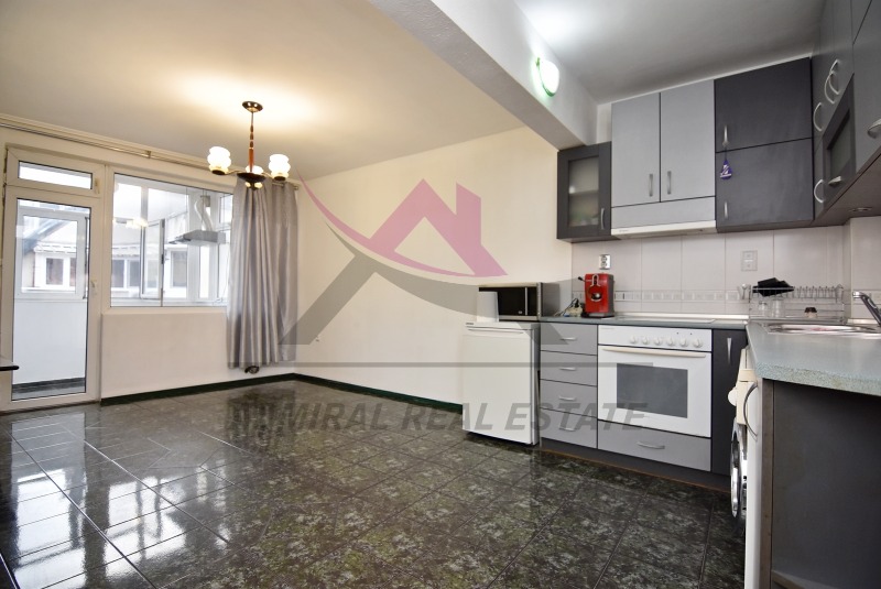 Продава 3-СТАЕН, гр. Варна, Лятно кино Тракия, снимка 2 - Апартаменти - 53148512