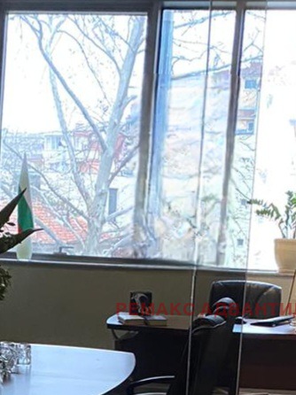 Zu verkaufen  Büro Plowdiw , Zentar , 69 qm | 83370925 - Bild [2]