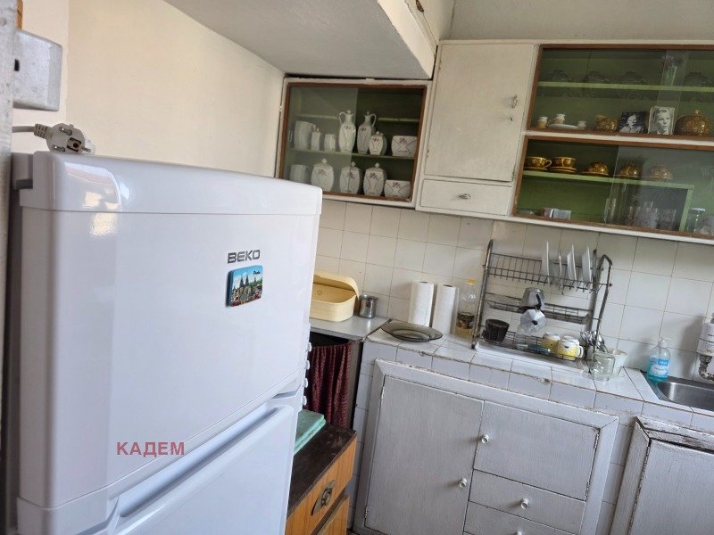 Продава  Етаж от къща град Кюстендил , Център , 110 кв.м | 71689533 - изображение [4]