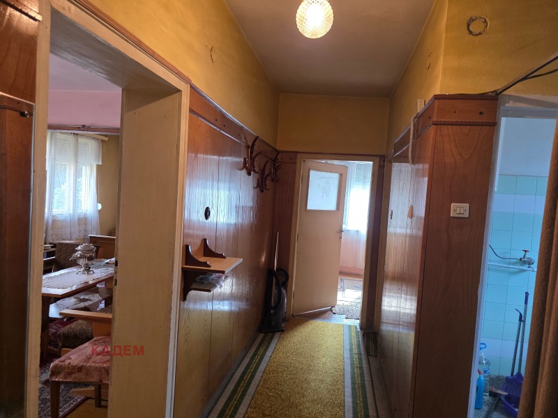 Продава  Етаж от къща град Кюстендил , Център , 110 кв.м | 71689533 - изображение [7]