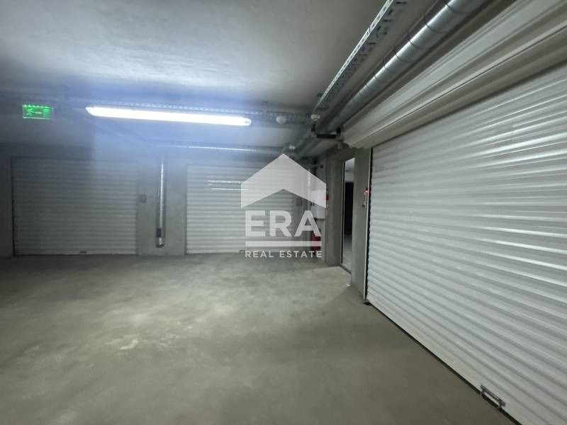 Продава ГАРАЖ, ПАРКОМЯСТО, гр. Варна, Бриз, снимка 8 - Гаражи и паркоместа - 54362796