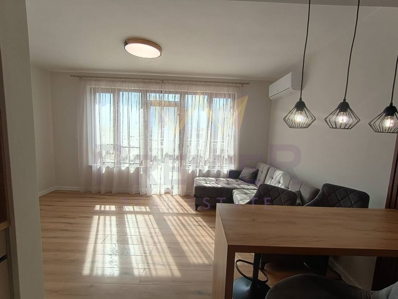 Продава 2-СТАЕН, гр. Пловдив, Остромила, снимка 2 - Апартаменти - 55346220