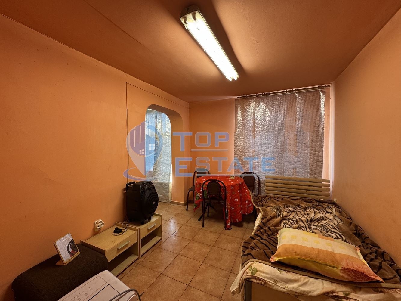 Продава ЕТАЖ ОТ КЪЩА, гр. Габрово, Център, снимка 2 - Етаж от къща - 49632756