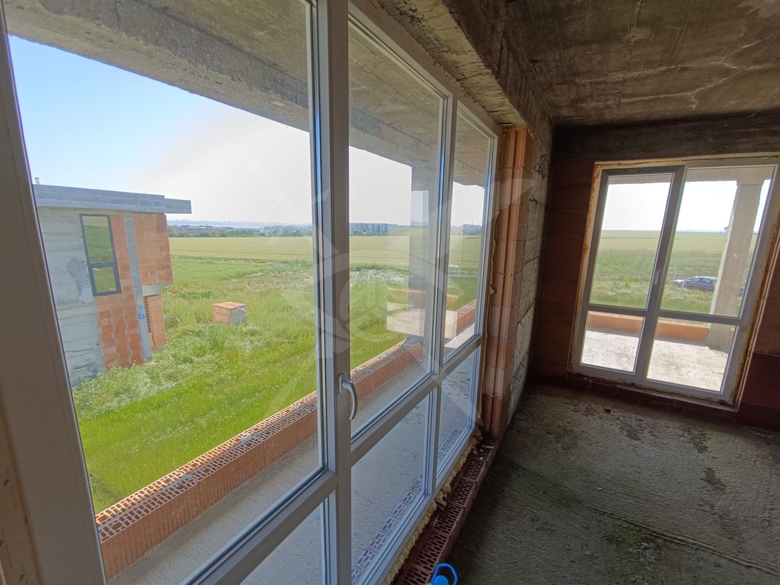 Продава КЪЩА, гр. Бургас, Сарафово, снимка 2 - Къщи - 53318390