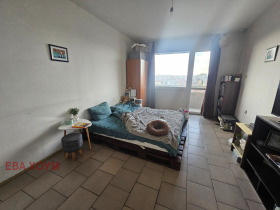 3+ Schlafzimmer Kjutschuk Parisch, Plowdiw 3