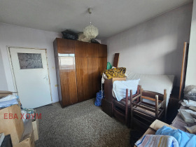 3+ Schlafzimmer Kjutschuk Parisch, Plowdiw 10