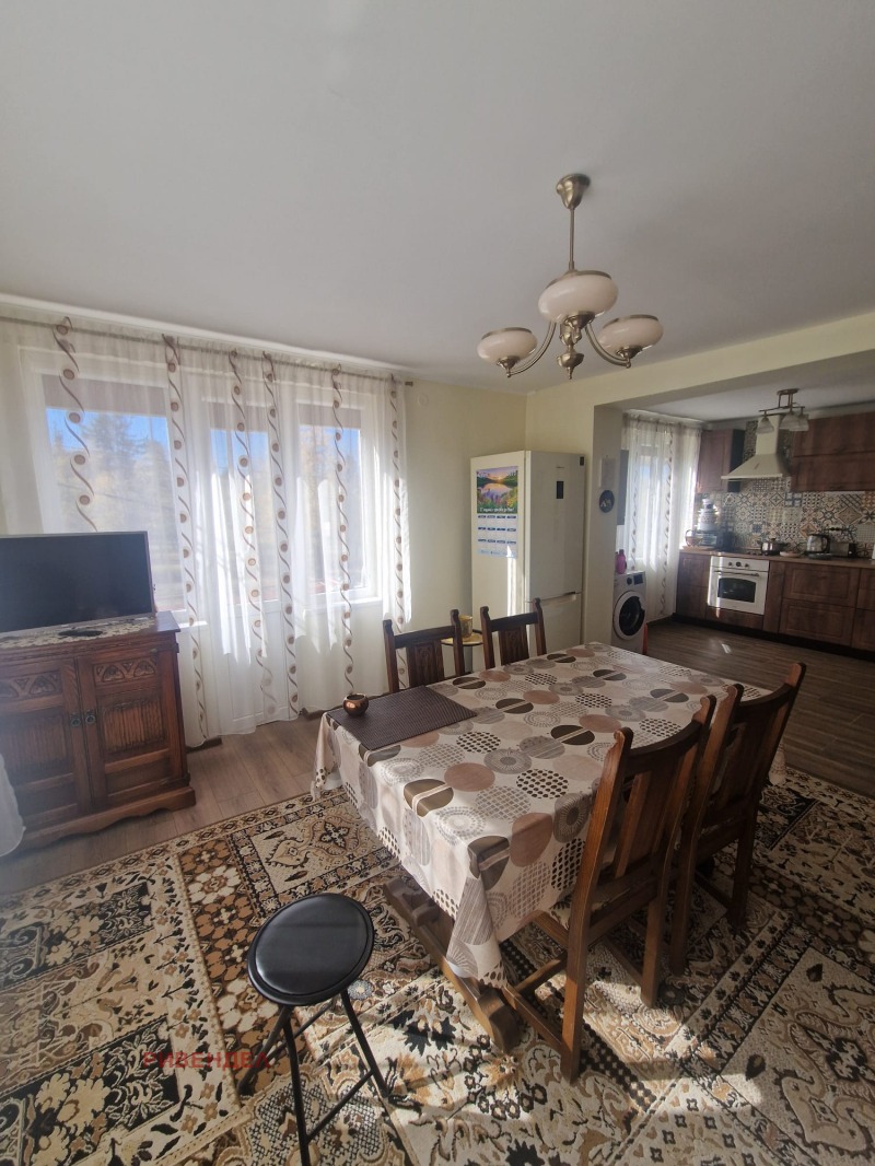 Продава ЕТАЖ ОТ КЪЩА, гр. Самоков, област София област, снимка 2 - Етаж от къща - 53342521