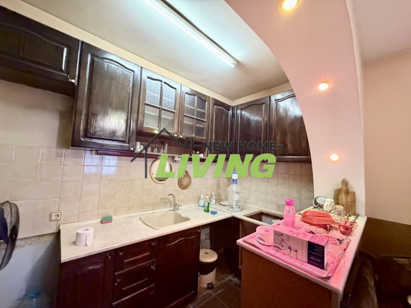 Продава ЕТАЖ ОТ КЪЩА, гр. Пловдив, Гагарин, снимка 4 - Етаж от къща - 53074802