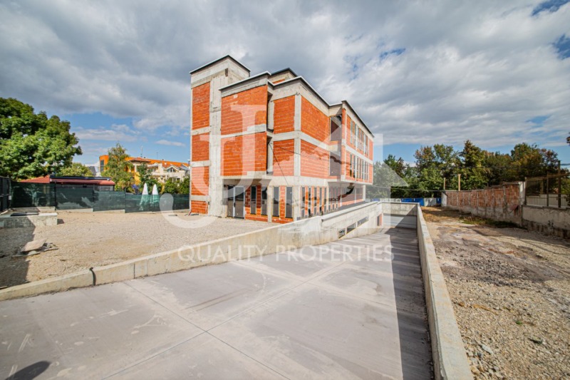 Продава ПРОМ. ПОМЕЩЕНИЕ в град София, Малинова долина - 1800 кв.м / 2 250 000 € » 4 400 617.50 лв., ДЖЕЙ И ДЖЕЙ КОРПОРЕЙШЪН ООД