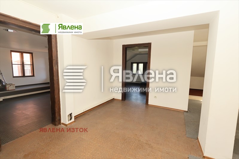 Продава  4-стаен град София , Докторски паметник , 140 кв.м | 77001732 - изображение [2]