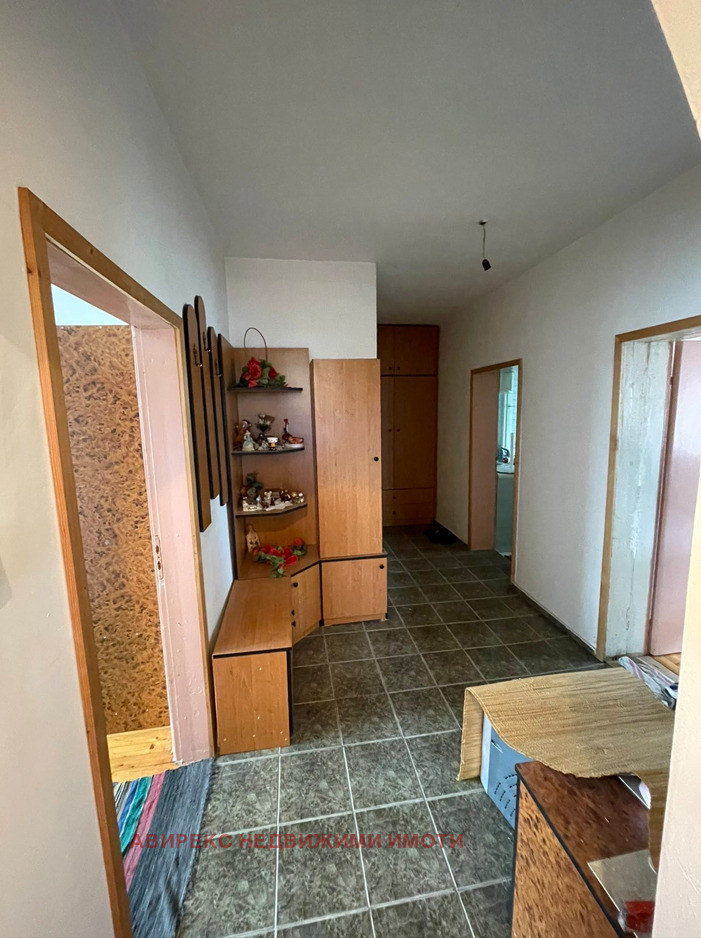 Till salu  3+ sovrum Plovdiv , Proslav , 150 kvm | 33716887 - bild [3]