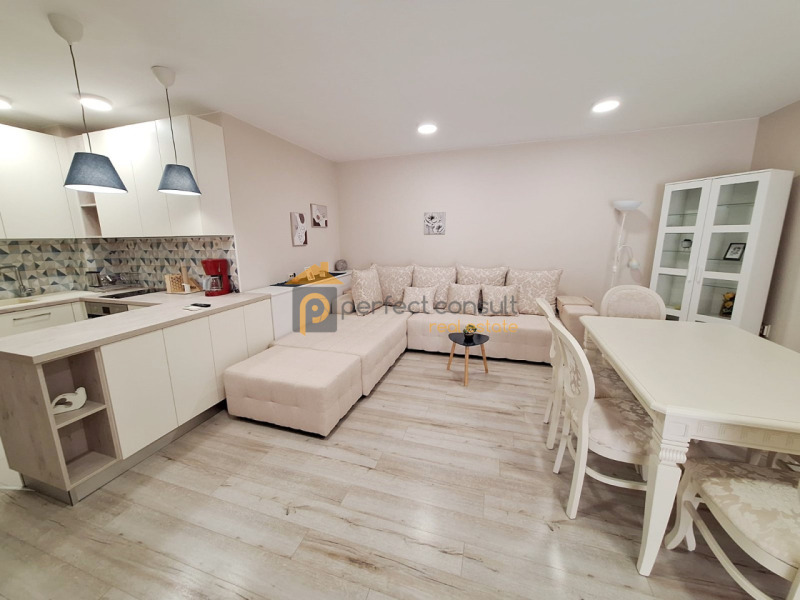 Продава 2-СТАЕН в град Пловдив, Кючук Париж - 86 кв.м / 175 000 € » 342 270.25 лв., ПЕРФЕКТ КОНСУЛТ
