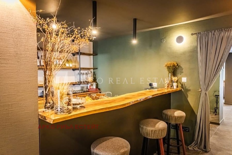 Продава ЗАВЕДЕНИЕ в град София, Банишора - 292 кв.м / 449 000 € » 878 167.67 лв., АРКО РИЪЛ ЕСТЕЙТ