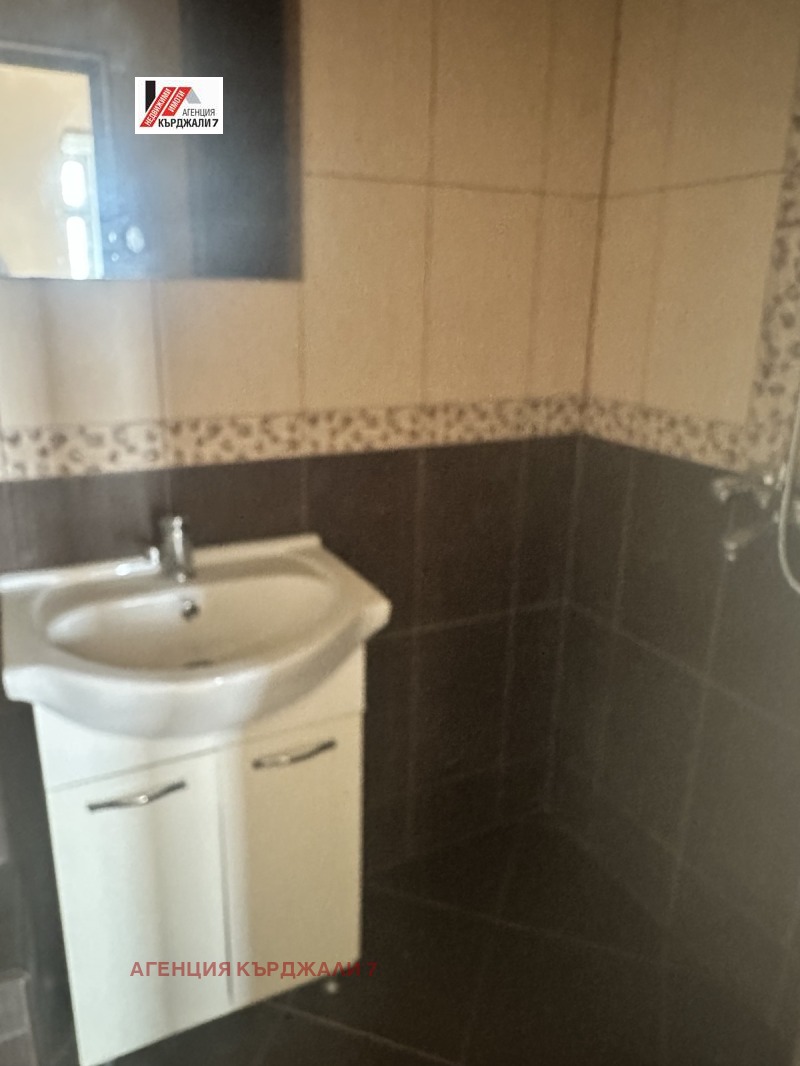 Продава  3-стаен град Кърджали , Център , 60 кв.м | 83194272 - изображение [11]