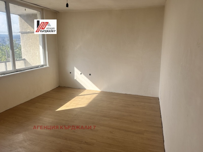 Продава  3-стаен град Кърджали , Център , 60 кв.м | 83194272 - изображение [8]