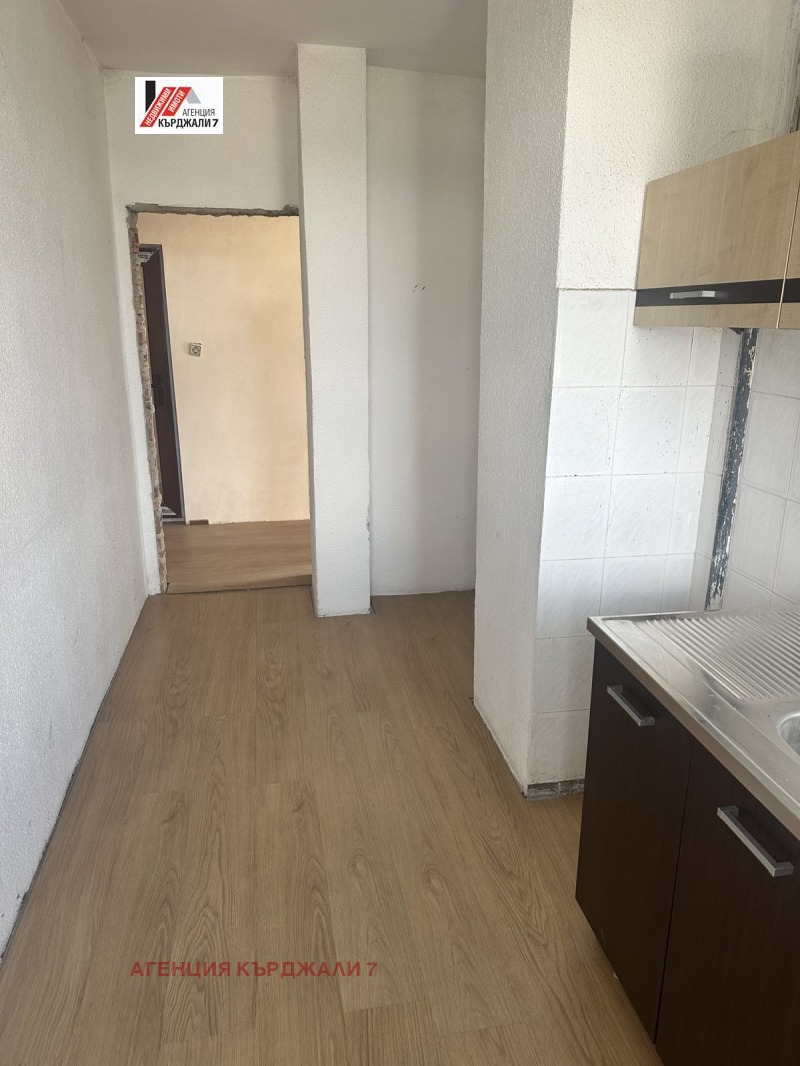 Продава  3-стаен град Кърджали , Център , 60 кв.м | 83194272 - изображение [3]