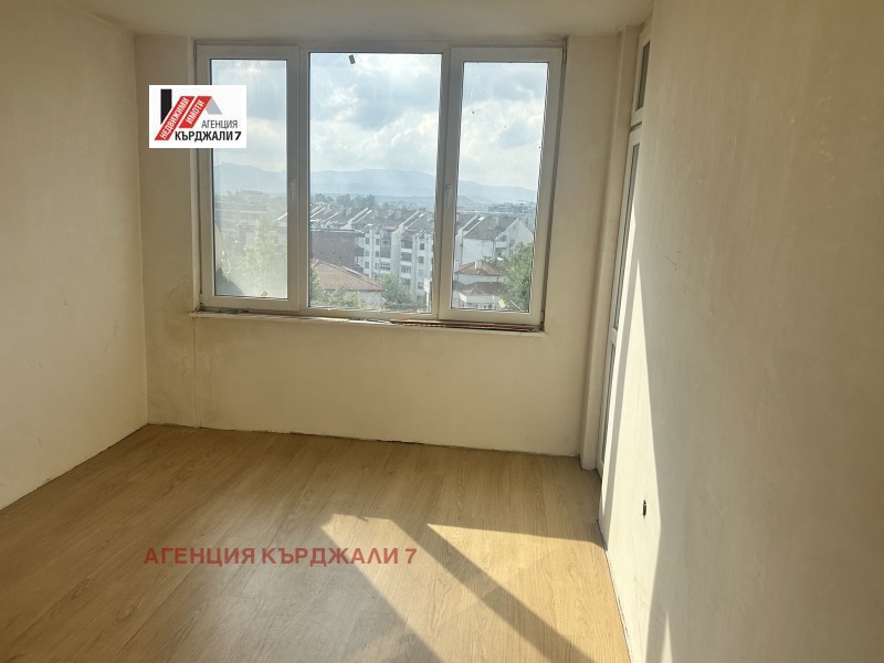 Продава  3-стаен град Кърджали , Център , 60 кв.м | 83194272 - изображение [6]