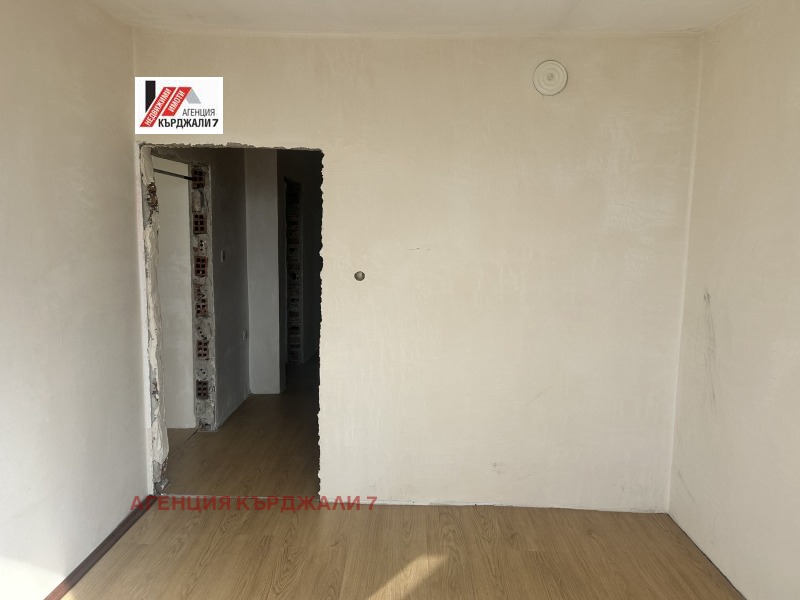 Продава  3-стаен град Кърджали , Център , 60 кв.м | 83194272 - изображение [7]