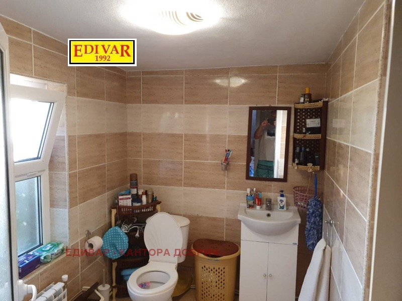 Продава КЪЩА, с. Славеево, област Добрич, снимка 12 - Къщи - 53061413