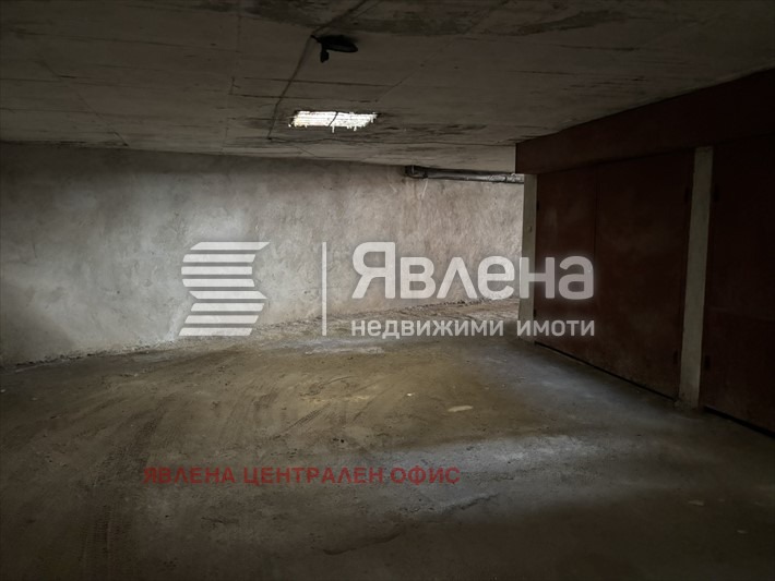 Продава ГАРАЖ, ПАРКОМЯСТО, гр. София, Зона Б-18, снимка 3 - Гаражи и паркоместа - 54115413