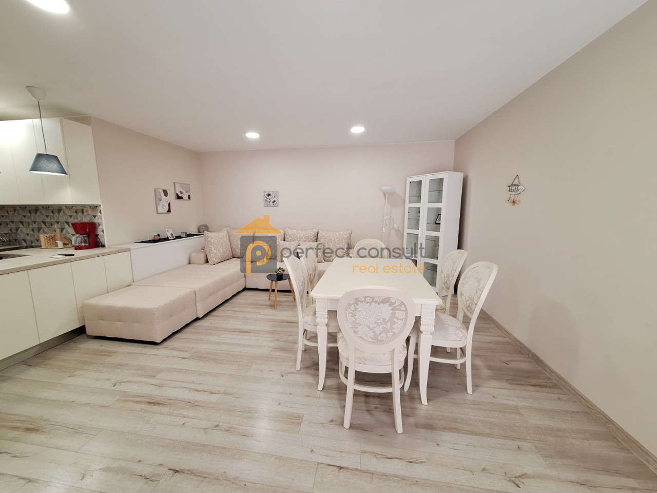 Продава 2-СТАЕН, гр. Пловдив, Кючук Париж, снимка 3 - Апартаменти - 54329289