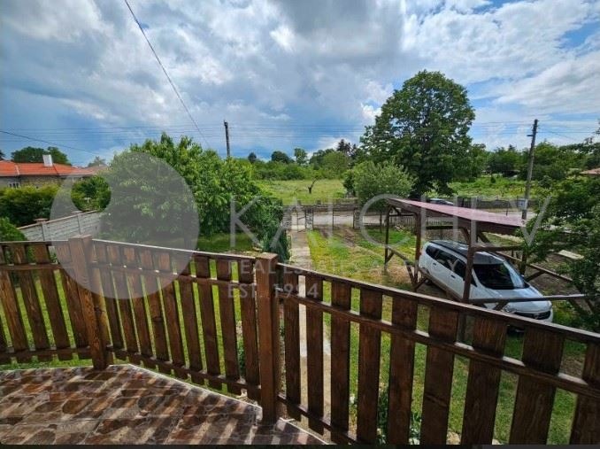 Продава КЪЩА, с. Соколово, област Добрич, снимка 3 - Къщи - 52823880