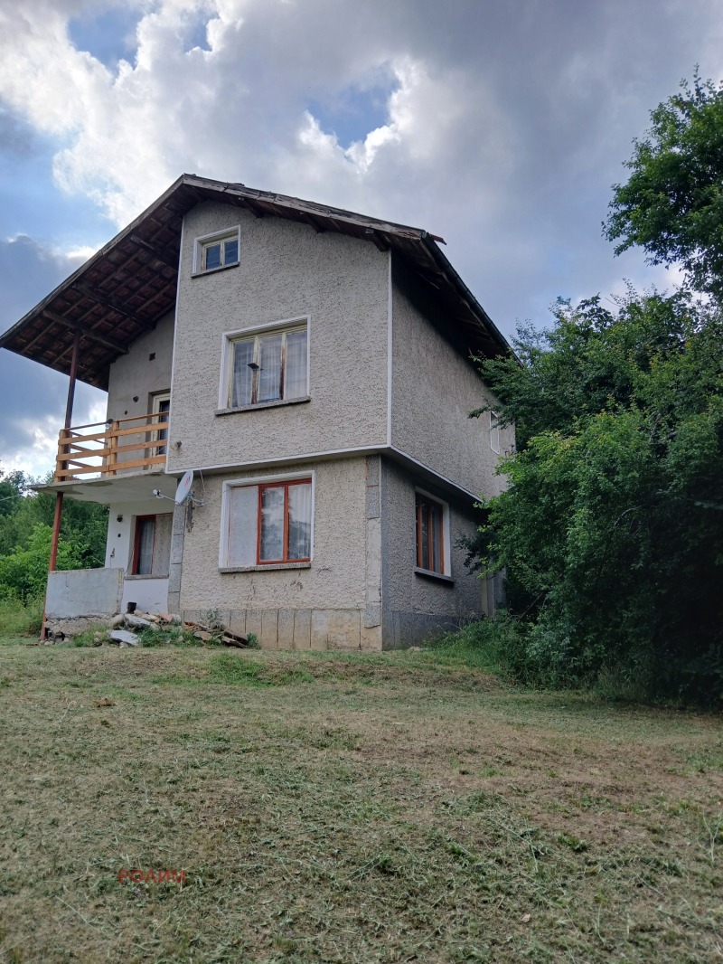 Продава КЪЩА в област Габрово, с. Столът - 214 кв.м / 76 700 € » 150 012.16 лв., РОЛИМ
