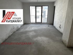 1 ložnice Vazroždenci, Kardžali