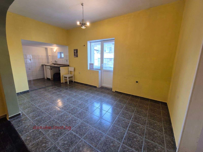 Продается  2 спальни Русе , Център , 65 кв.м | 44054184