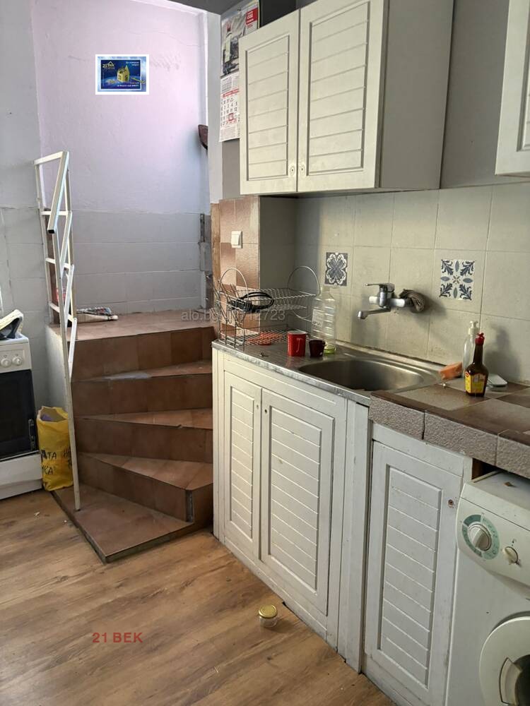 Продава КЪЩА, гр. Пловдив, Център, снимка 2 - Къщи - 53366890