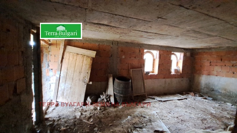 Продава ВИЛА, с. Ръжавец, област Перник, снимка 8 - Вили - 52645025