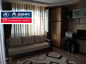 Продажба на етажи от къща в град Добрич - изображение 2 