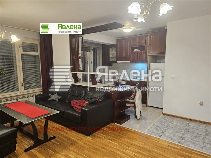 Продава 3-СТАЕН, гр. София, Лагера, снимка 2 - Aпартаменти - 48577977