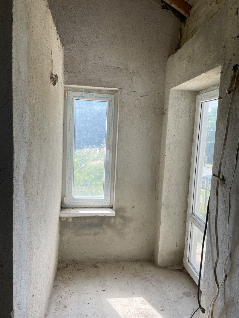 Продава КЪЩА, с. Изгрев, област Варна, снимка 10 - Къщи - 52935303