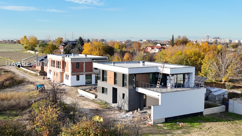 Продава КЪЩА, гр. Пловдив, Терзиите, снимка 3 - Къщи - 49448275