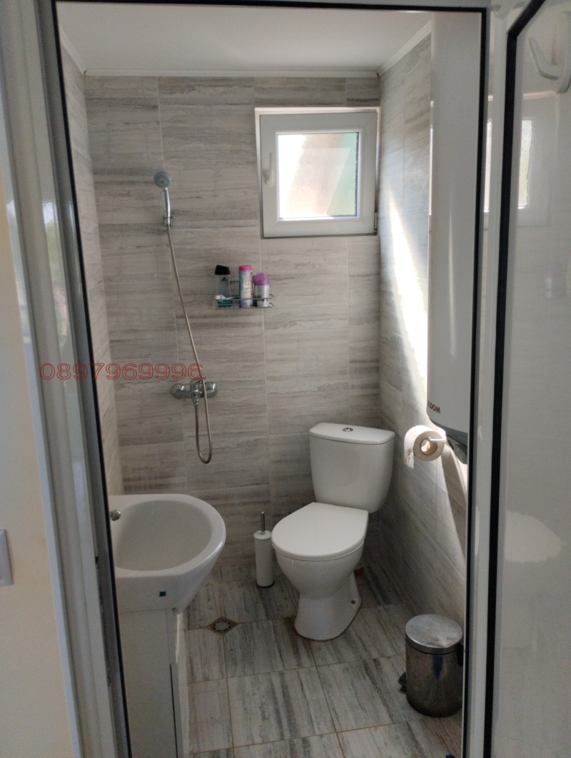 Продава ВИЛА, гр. Добрич, м-т Газибаба, снимка 11 - Вили - 52779606