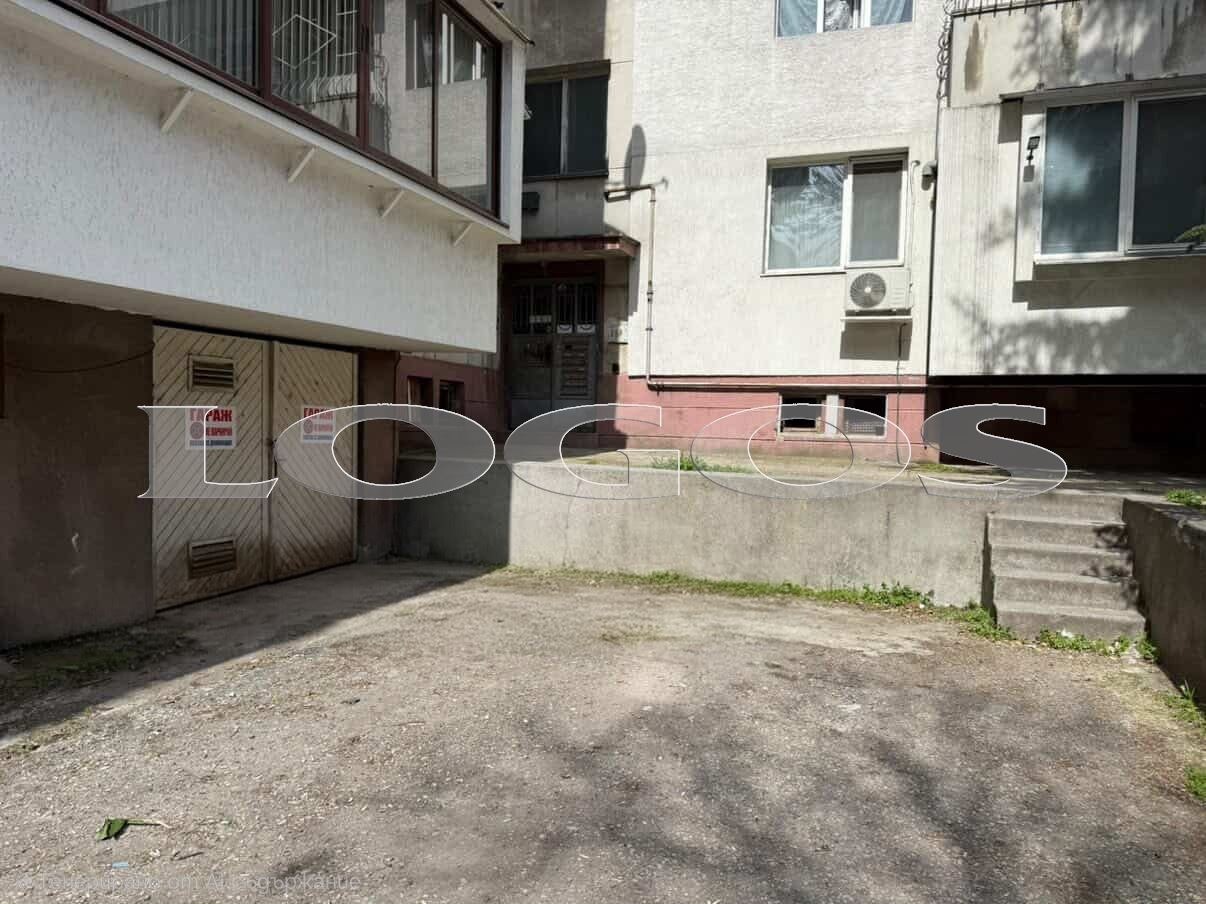 Продава ГАРАЖ, ПАРКОМЯСТО, гр. Варна, ВИНС-Червен площад