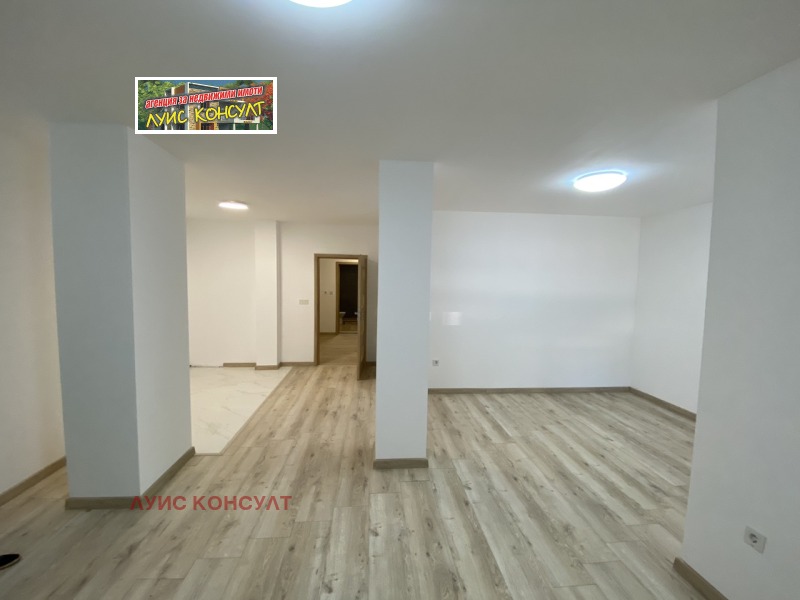 Продава  3-стаен град Монтана , Широк център , 114 кв.м | 92910601 - изображение [6]