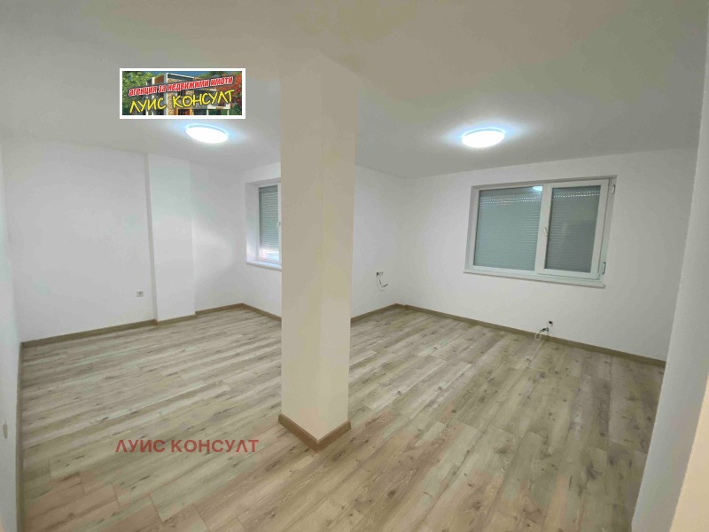 Продава  3-стаен град Монтана , Широк център , 114 кв.м | 92910601